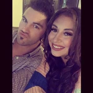 Meet your Posher, Dustin clara